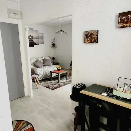 Apartment T1 Cosy Au Centre Historique Narbonne